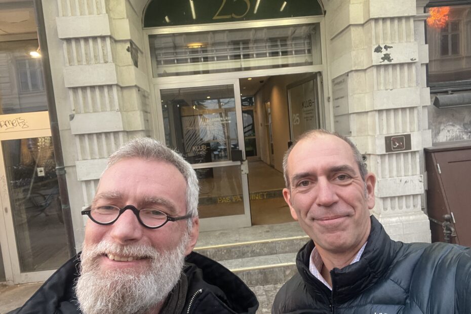 Jon Lund and Thorsten Dittmar in front of the new Copenhagen polypoly office
